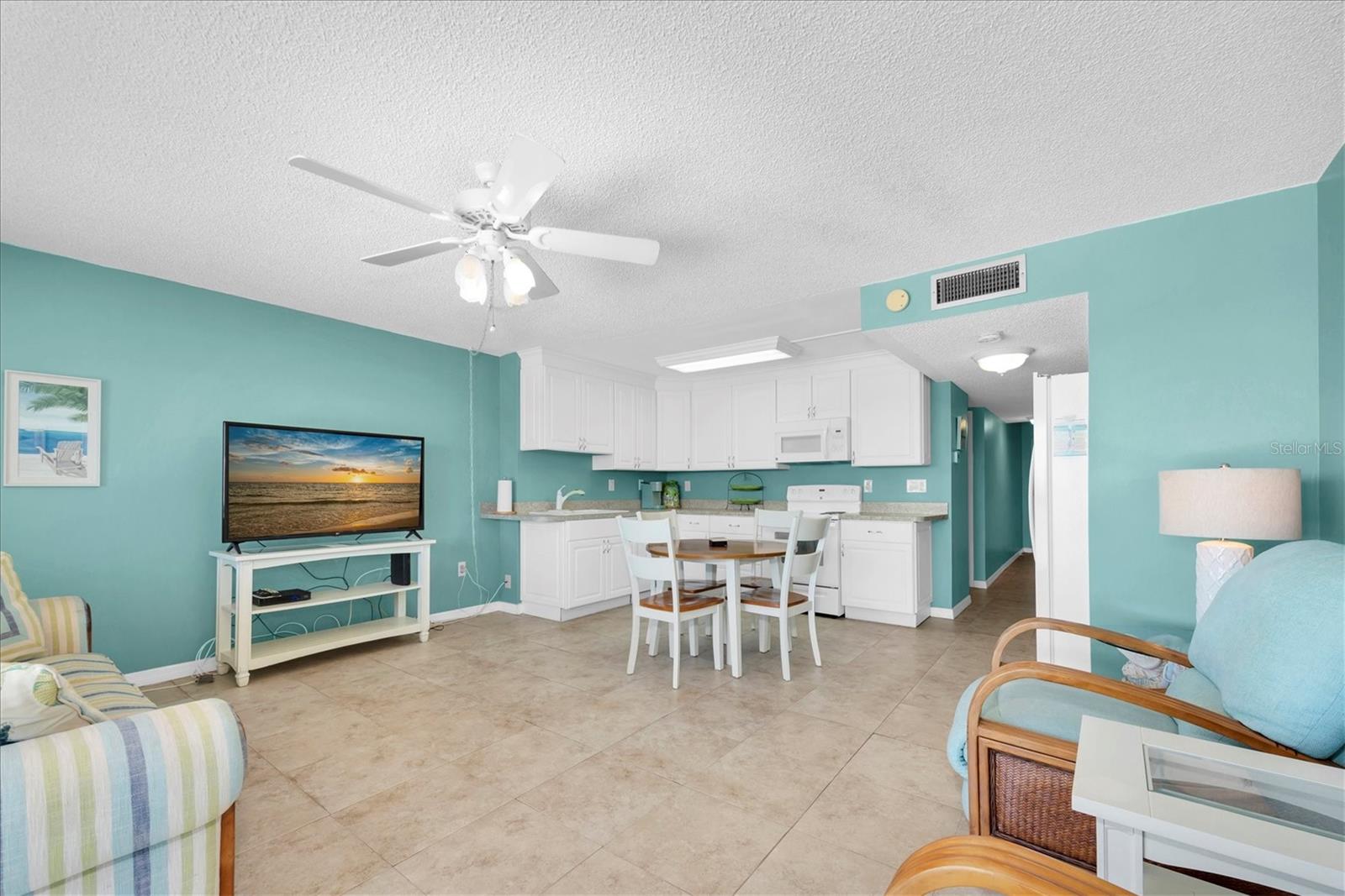 TAHITIAN TOWERS CONDO - Residential