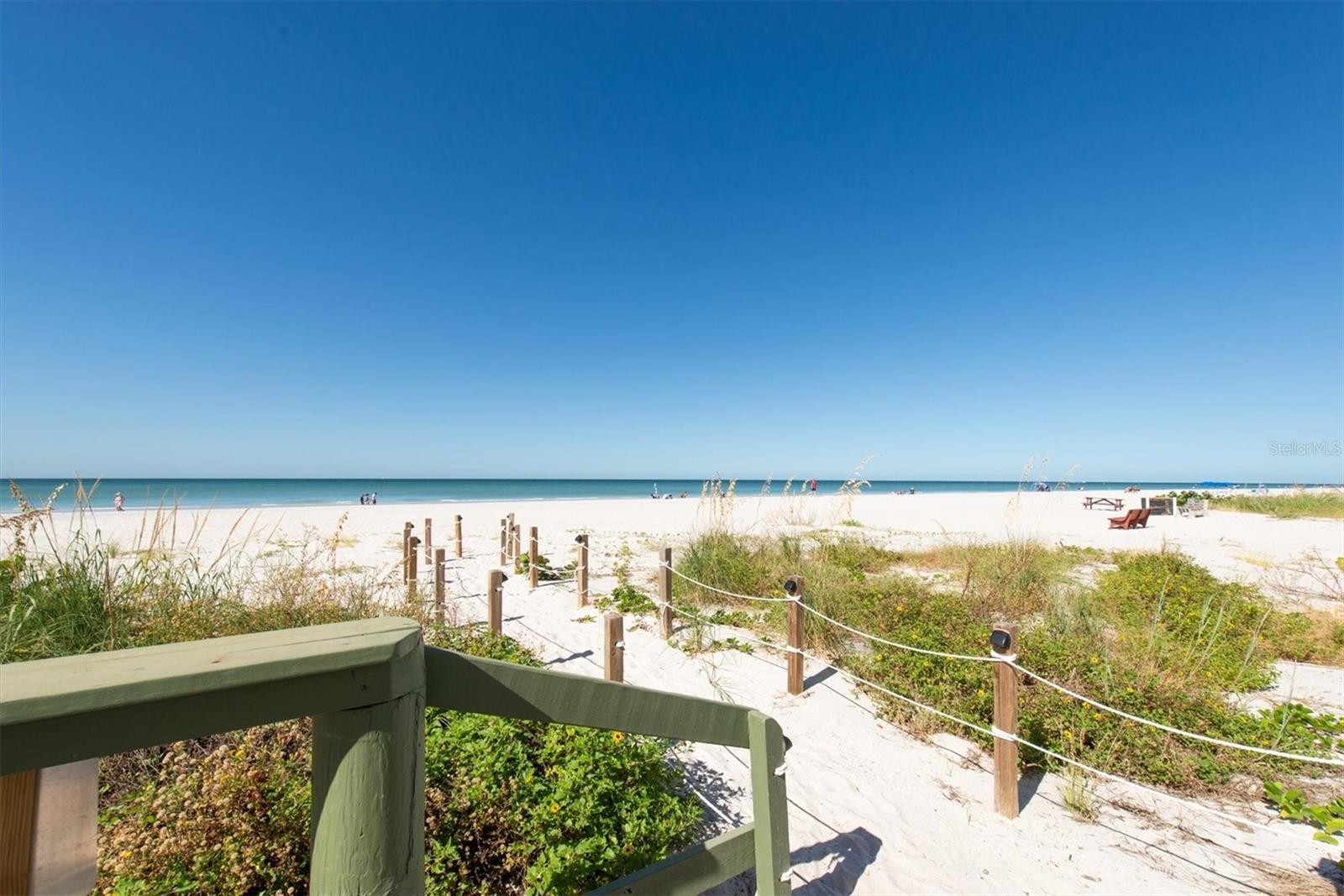 TAHITIAN TOWERS CONDO - Residential