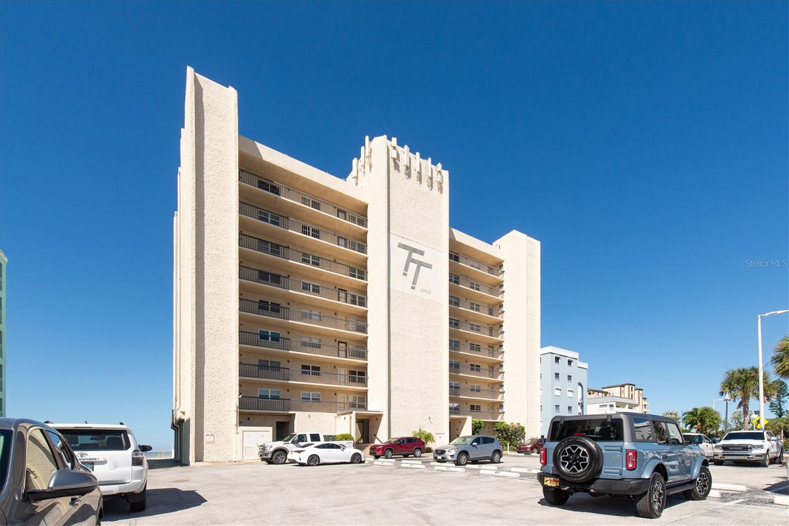 TAHITIAN TOWERS CONDO - Residential