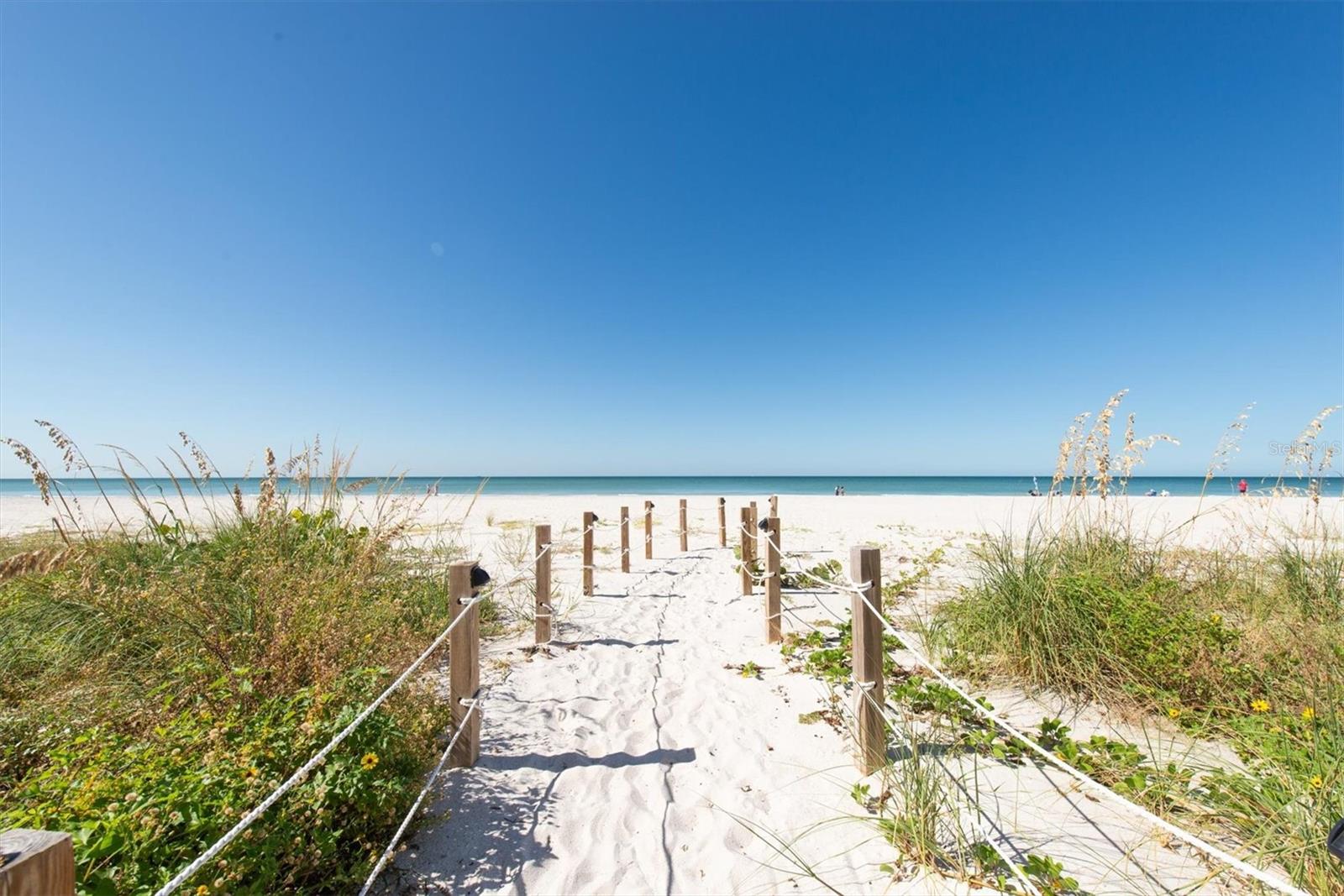 TAHITIAN TOWERS CONDO - Residential