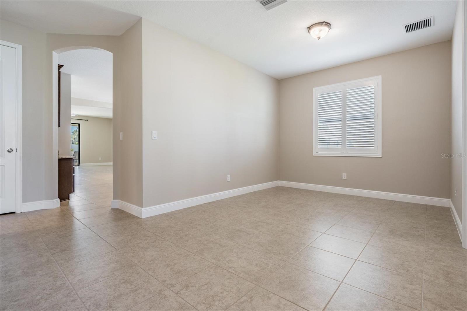 PADDOCK MANOR - Residential Lease