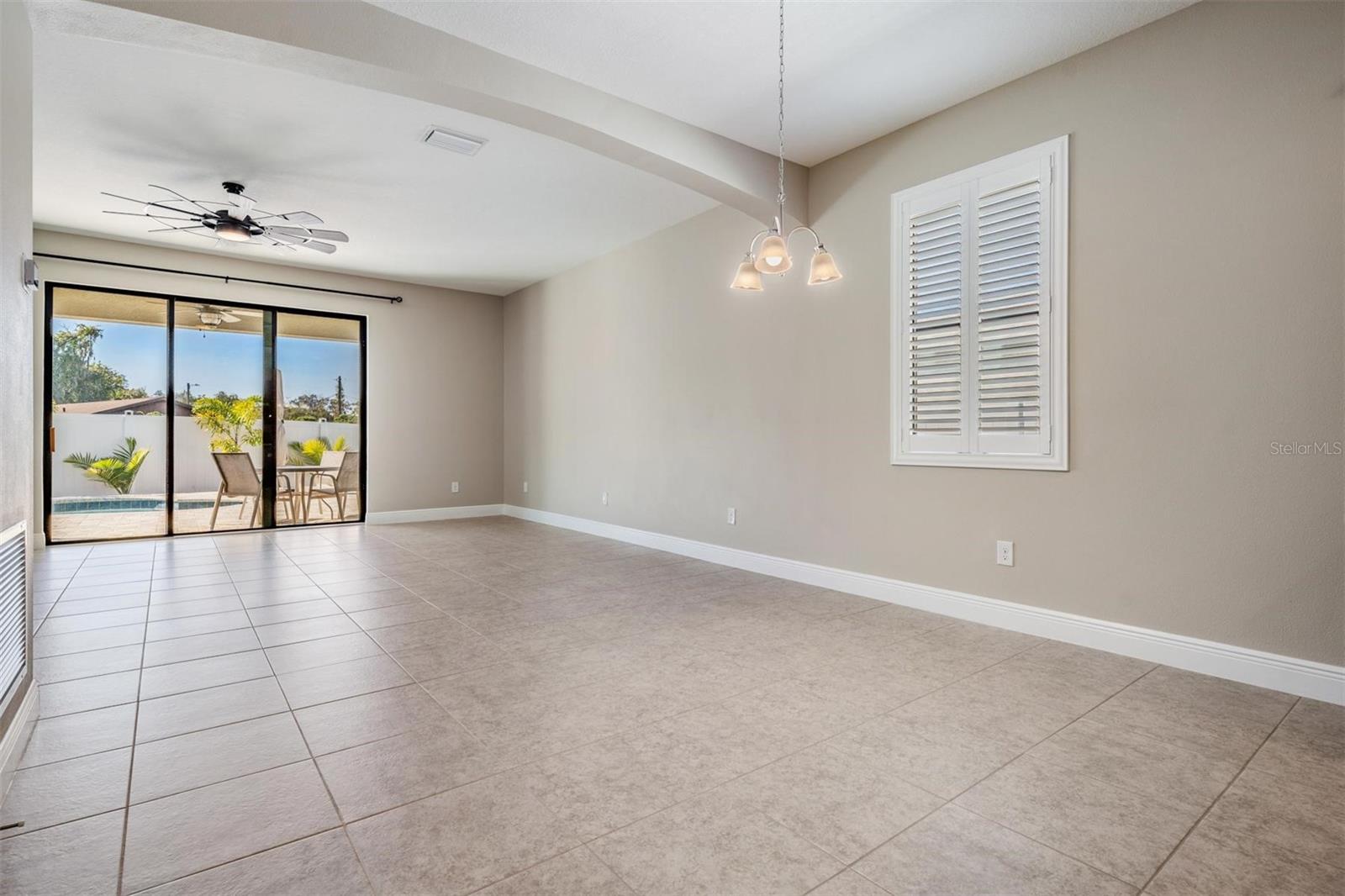 PADDOCK MANOR - Residential Lease