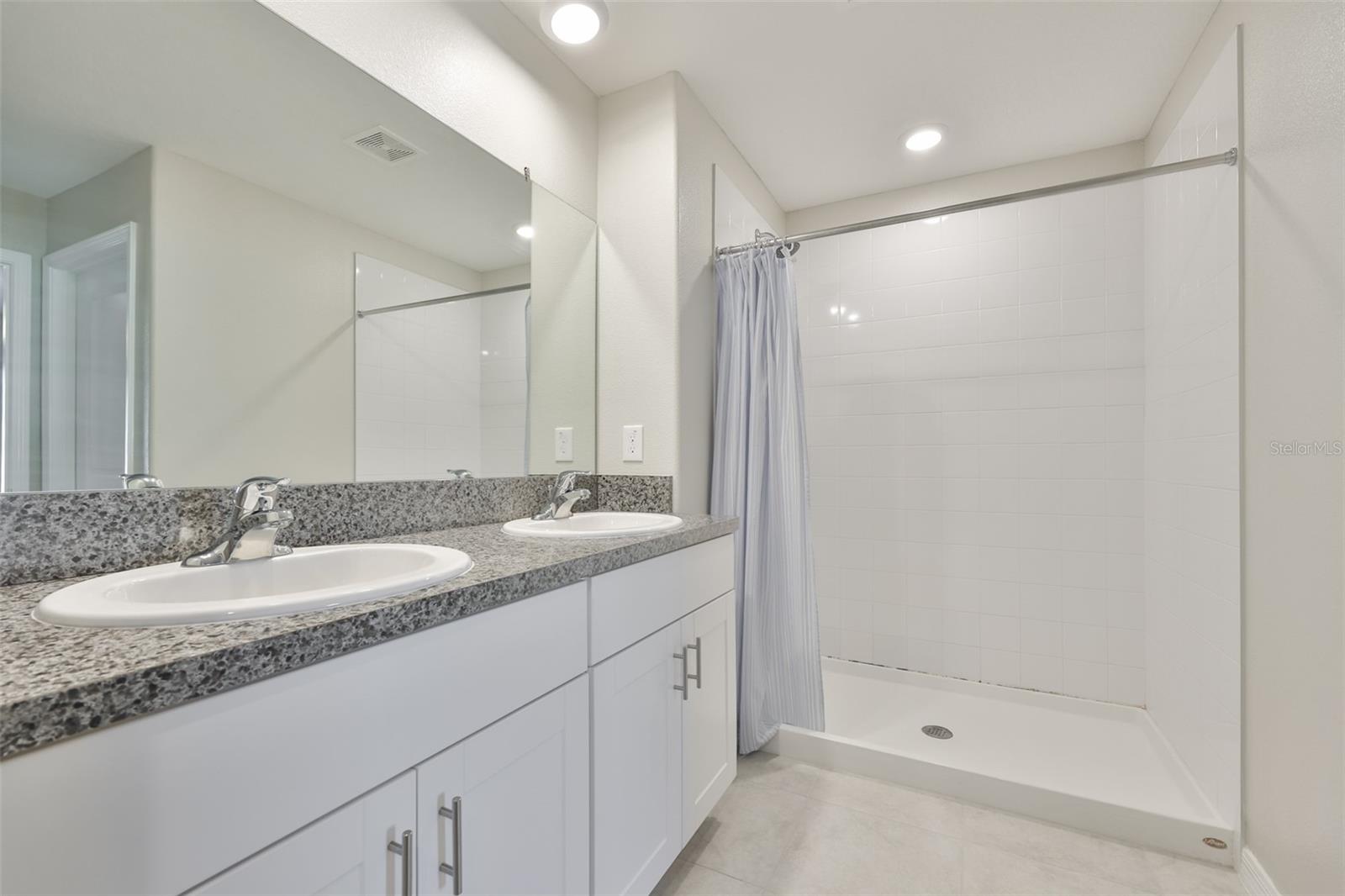 EPPERSON NORTH VILLAGE E-1 - Residential Lease