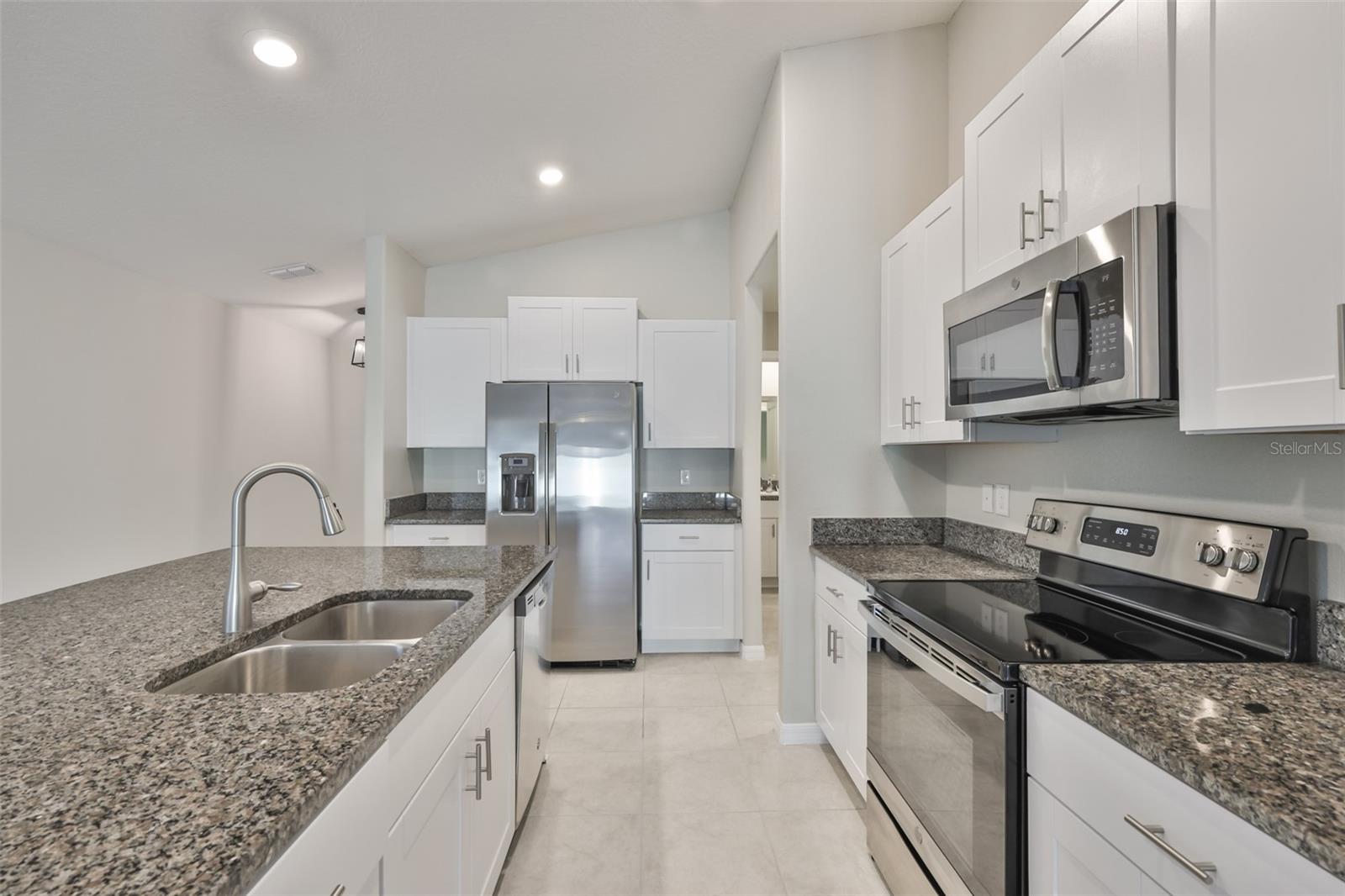 EPPERSON NORTH VILLAGE E-1 - Residential Lease