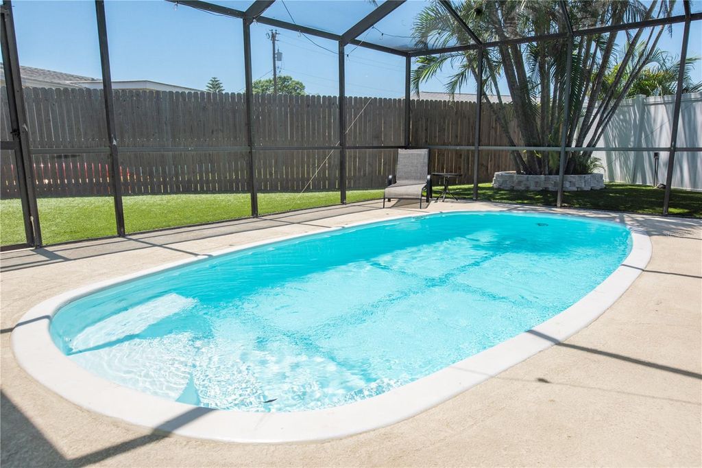 Photo of 489 Fox Run Trail, Apollo Beach, FL 33572 (MLS # TB8472975)