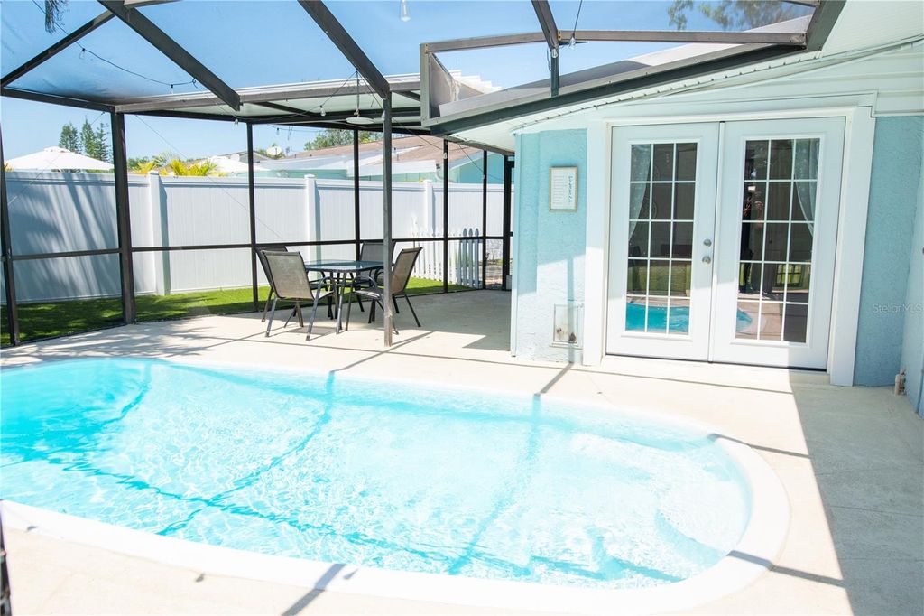 Photo of 489 Fox Run Trail, Apollo Beach, FL 33572 (MLS # TB8472975)