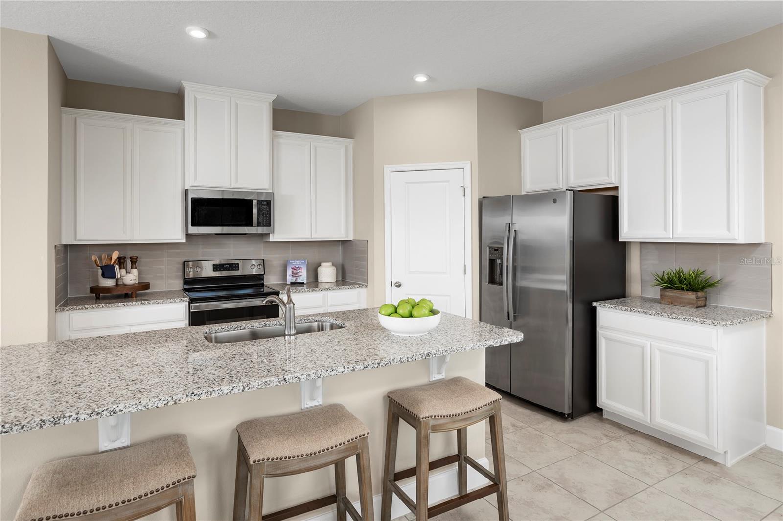 AVALON WOODS - Residential