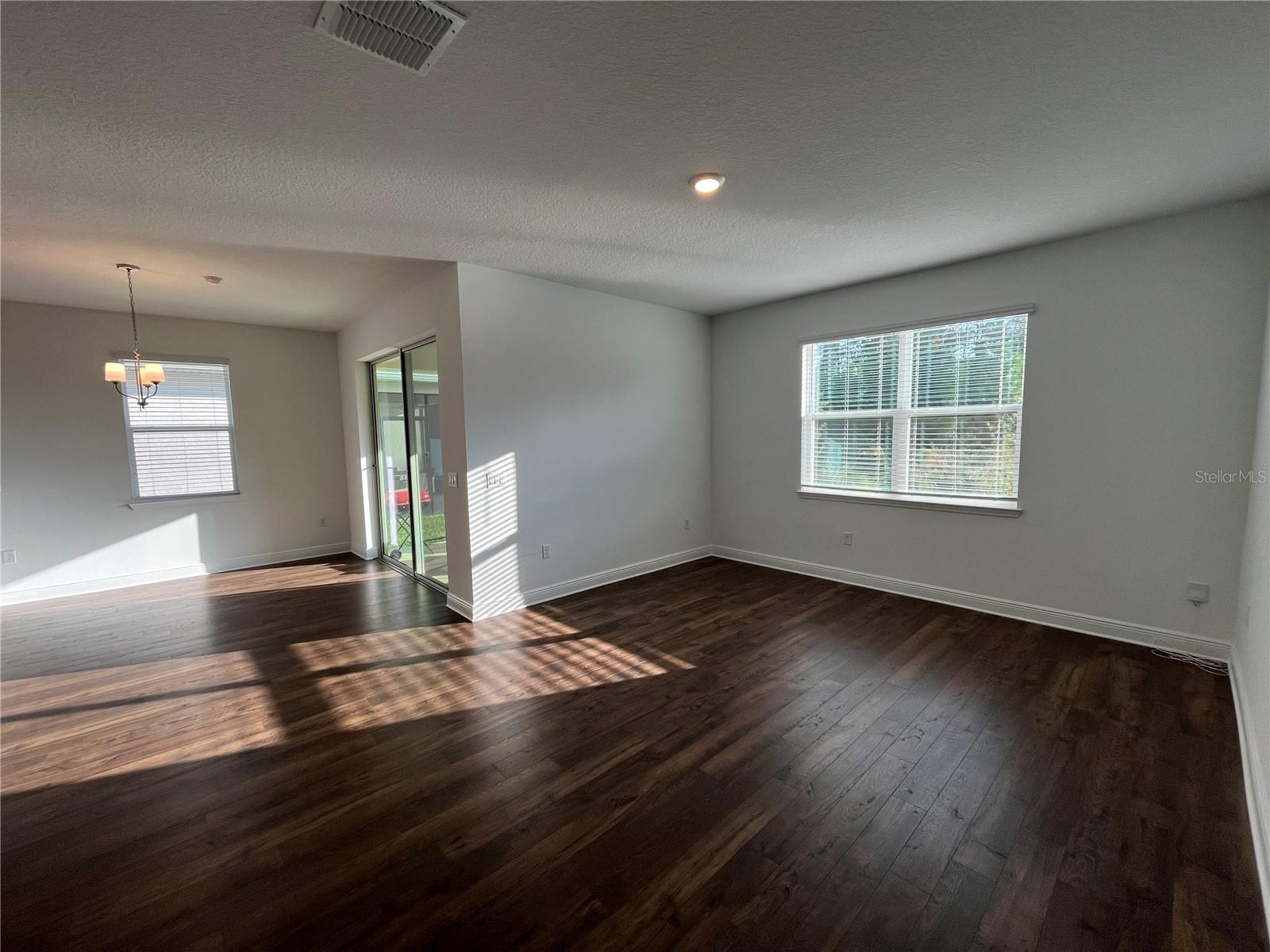 RIVINGTON PH 1D - Residential Lease