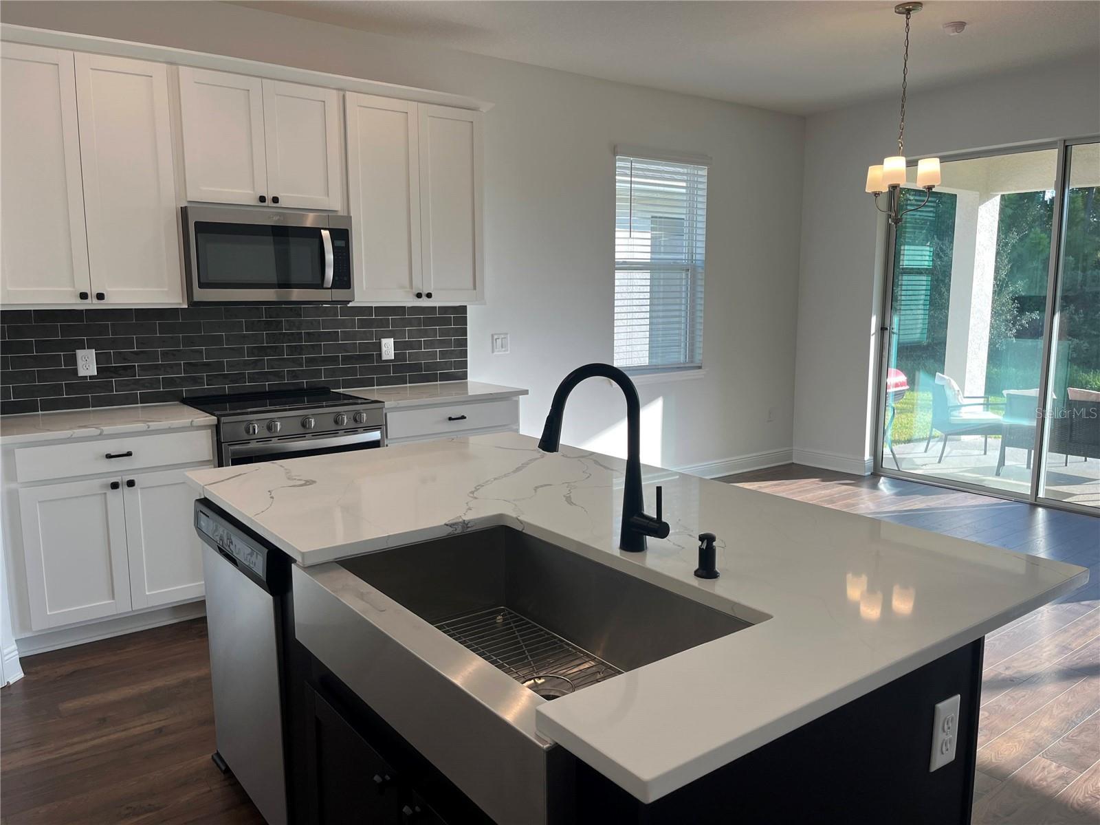 RIVINGTON PH 1D - Residential Lease