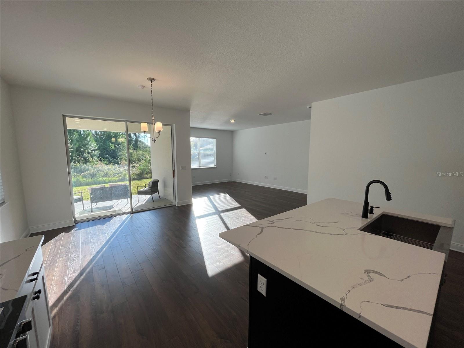 RIVINGTON PH 1D - Residential Lease