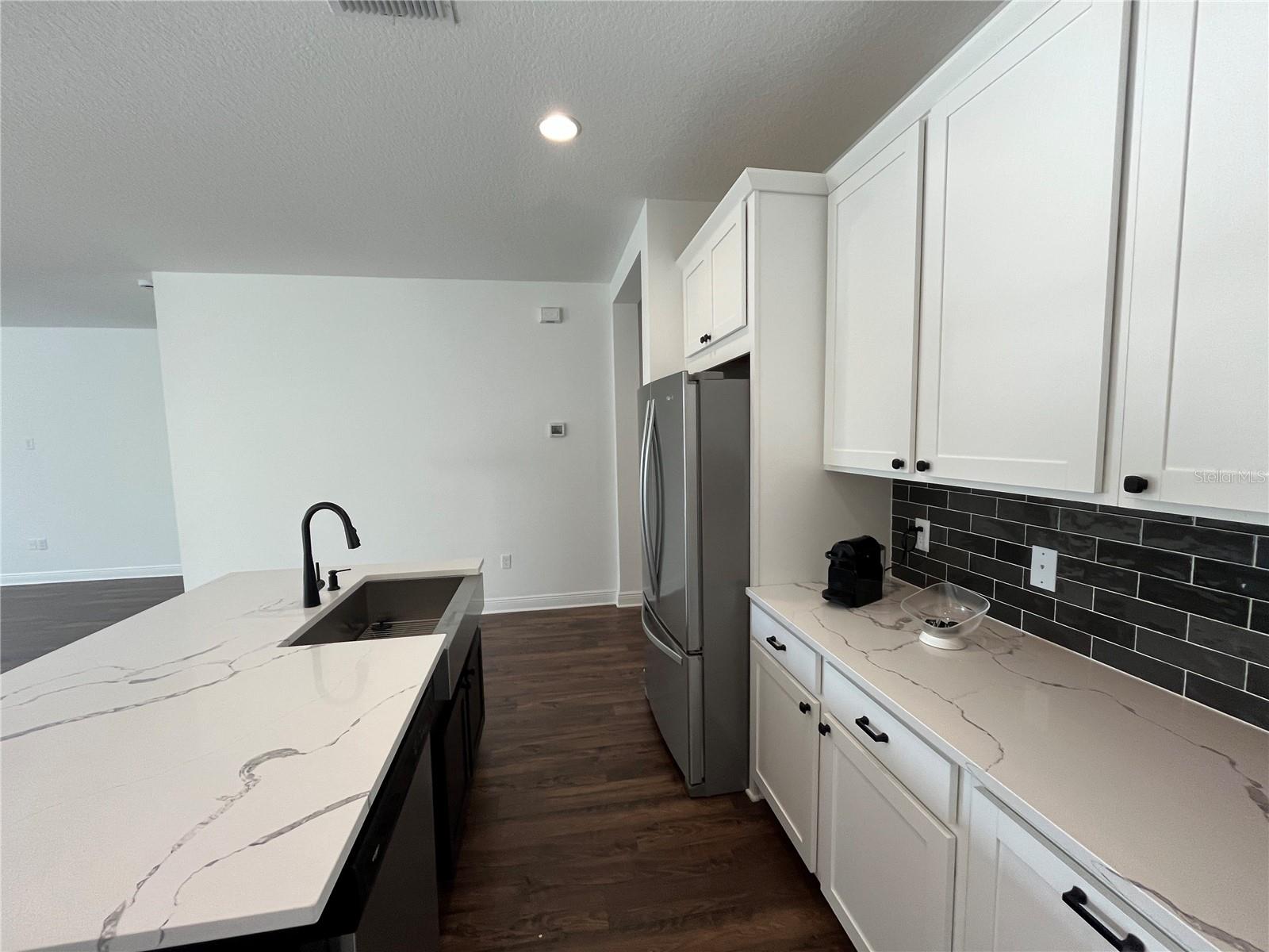 RIVINGTON PH 1D - Residential Lease