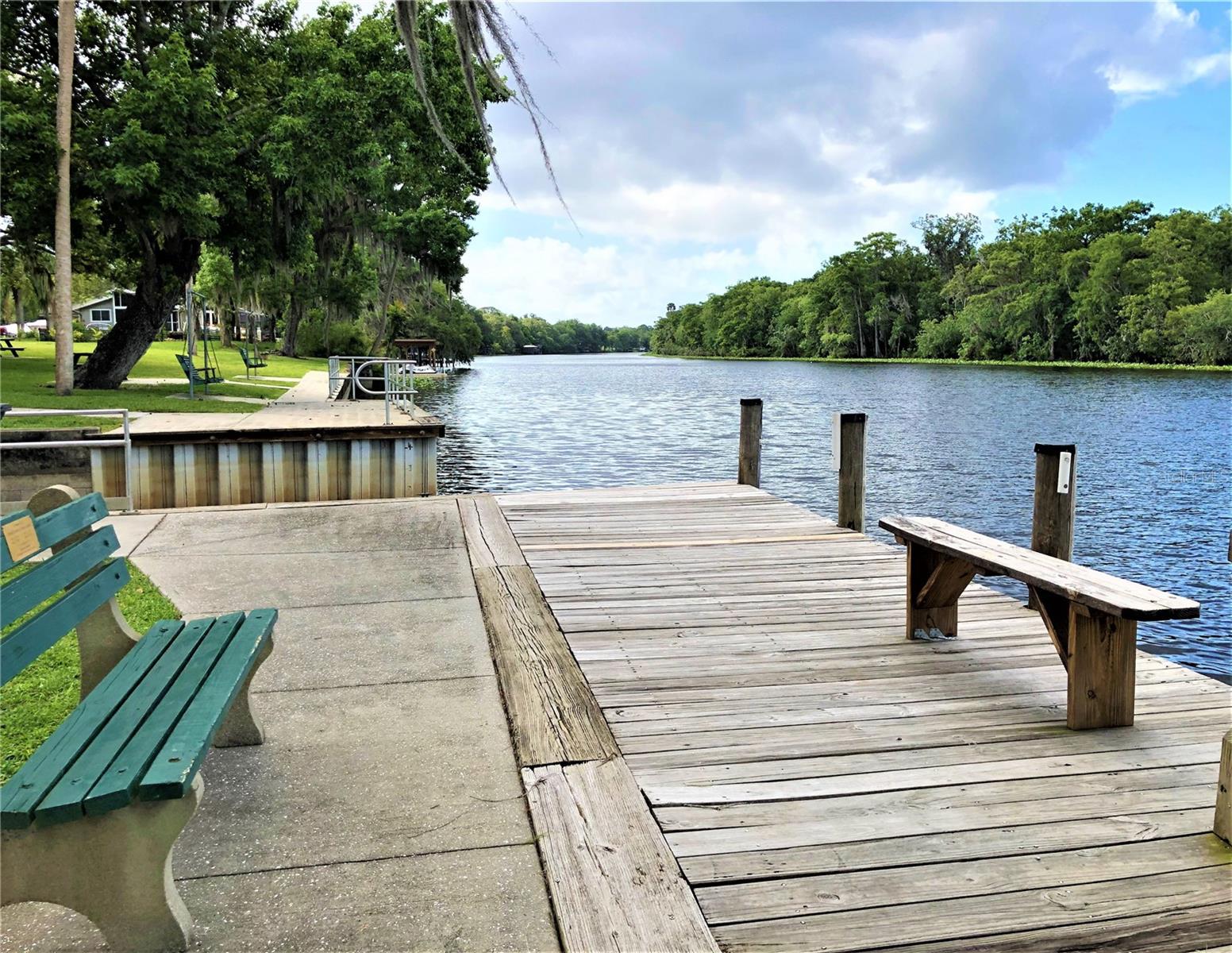 QUAIL HOLLOW ON THE RIVER - Residential