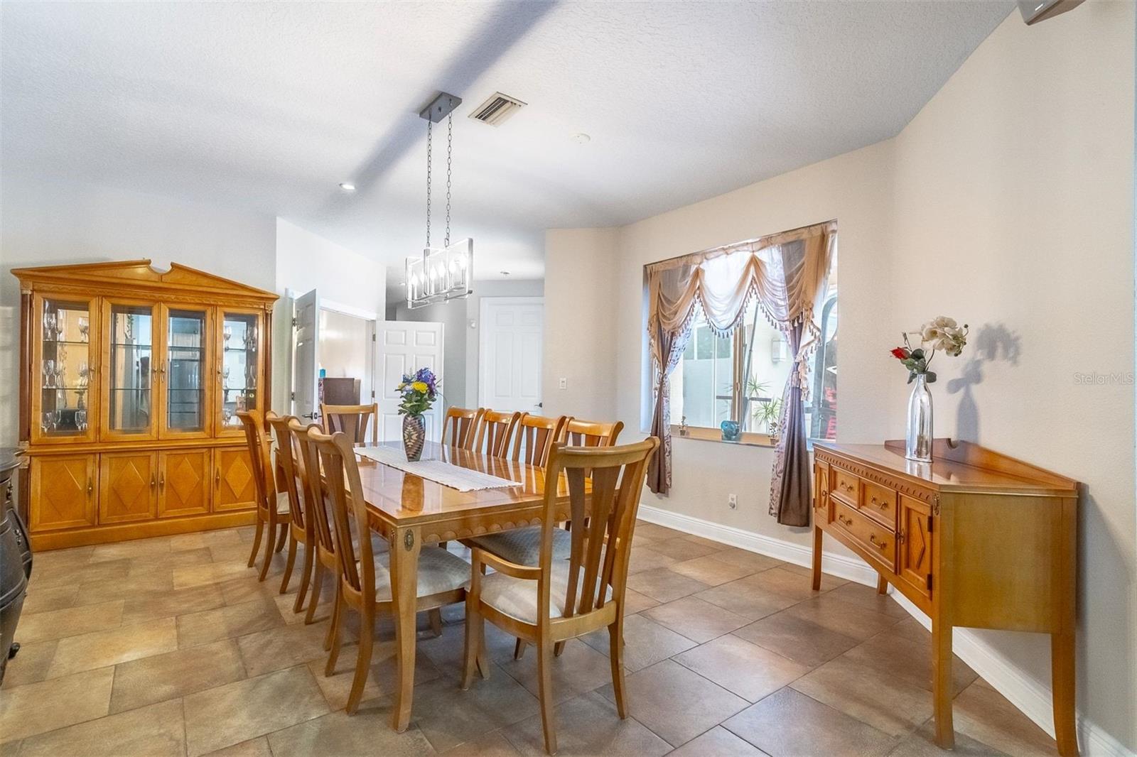QUAIL HOLLOW ON THE RIVER - Residential