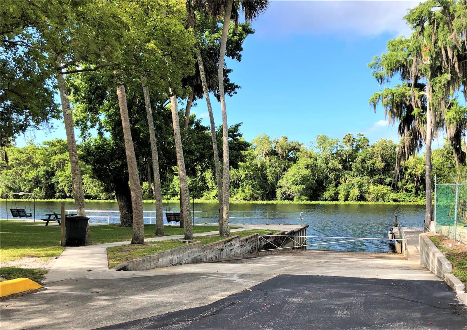 QUAIL HOLLOW ON THE RIVER - Residential