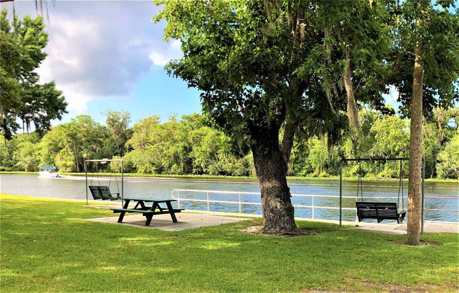 QUAIL HOLLOW ON THE RIVER - Residential