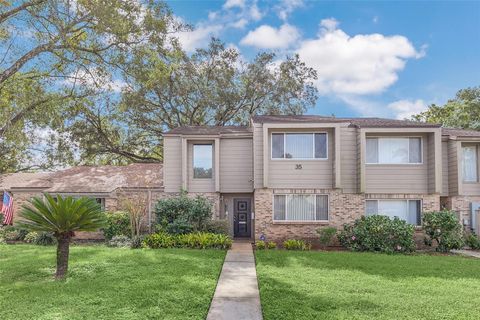 A home in ALTAMONTE SPRINGS