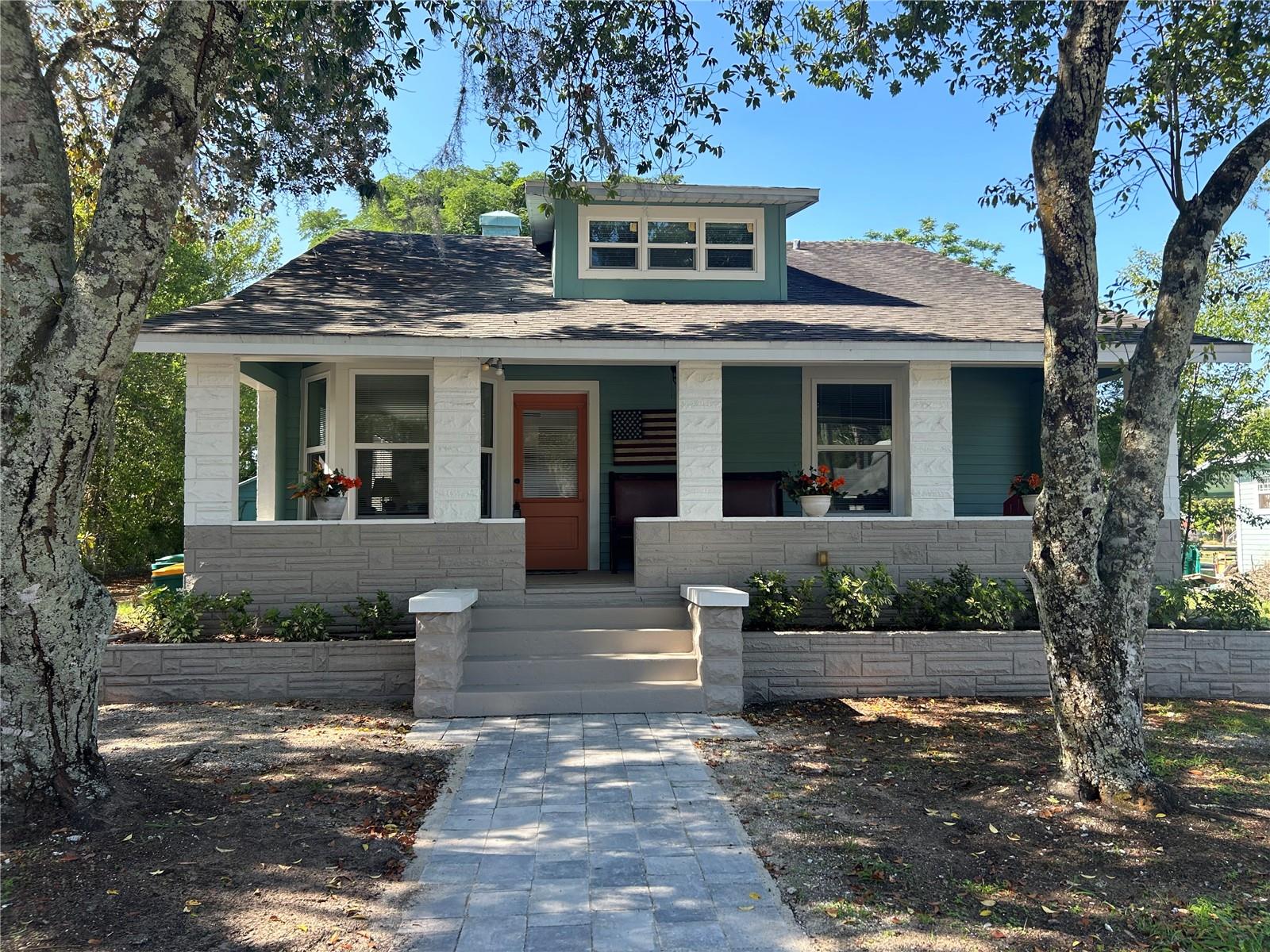 Experience the charm of a 1925 Craftsman home, now updated to meet the latest 2023 building codes. This beautifully renovated property boasts 3 bedrooms and 3 full baths, including a brand new kitchen and three new bathrooms with porcelain tiling, luxury vinyl flooring, and upgraded plumbing and lighting fixtures. The roof was replaced in 2015. Situated on an oversized lot, enjoy the convenience of a French coffee shop just across the street and a short stroll to downtown Eustis with its quaint shops, award-winning restaurants, live entertainment, and waterfront park. Take advantage of the flexible zoning, which permits professional offices and a granny flat/ADU. Don't miss out on this unique opportunity - act fast!
