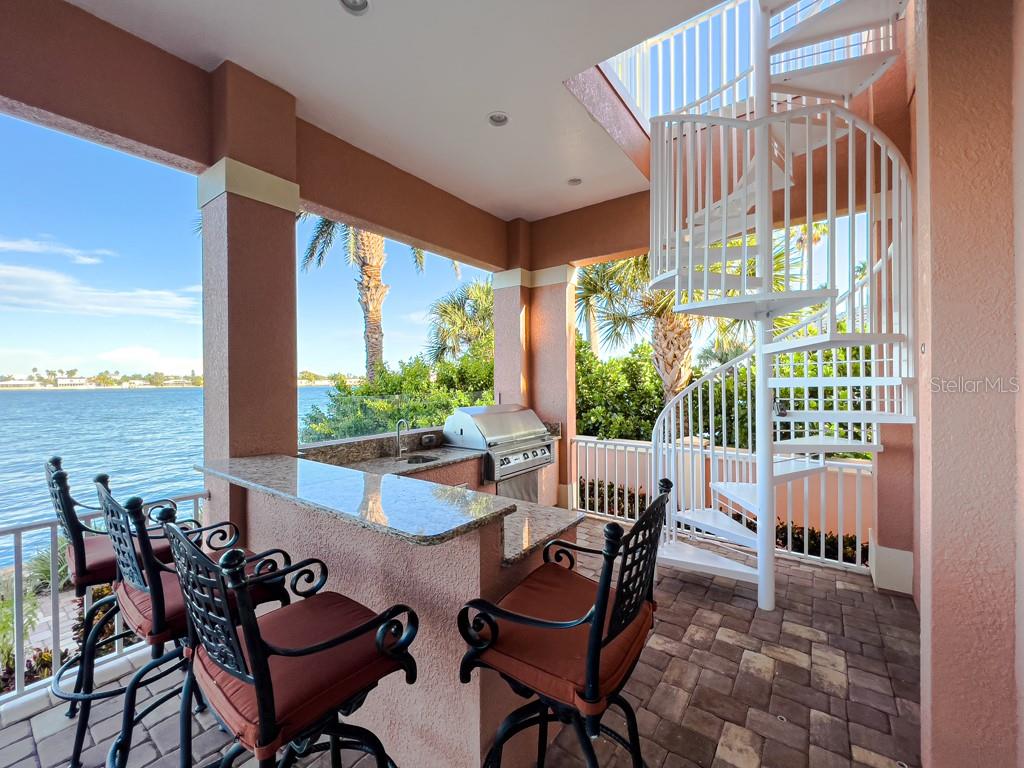 TIERRA VERDE - Residential