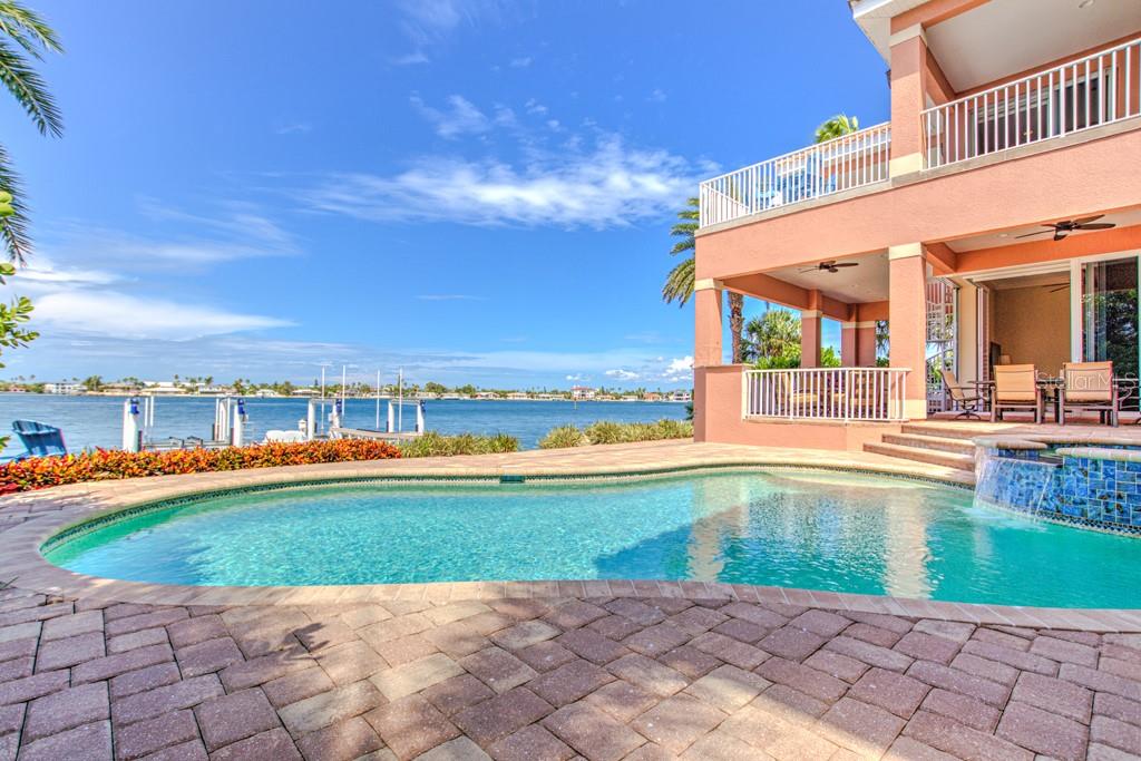 TIERRA VERDE - Residential