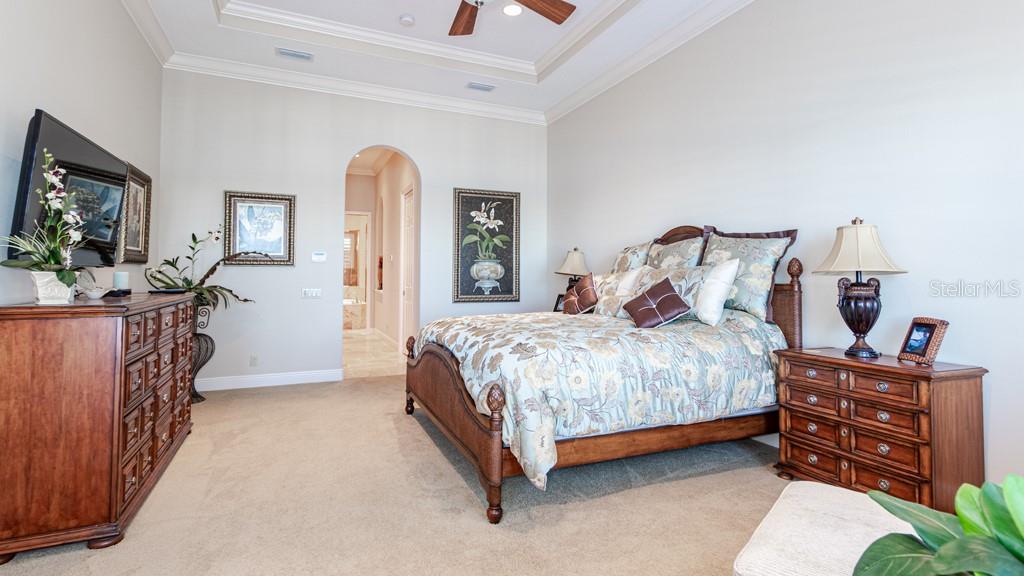 TIERRA VERDE - Residential