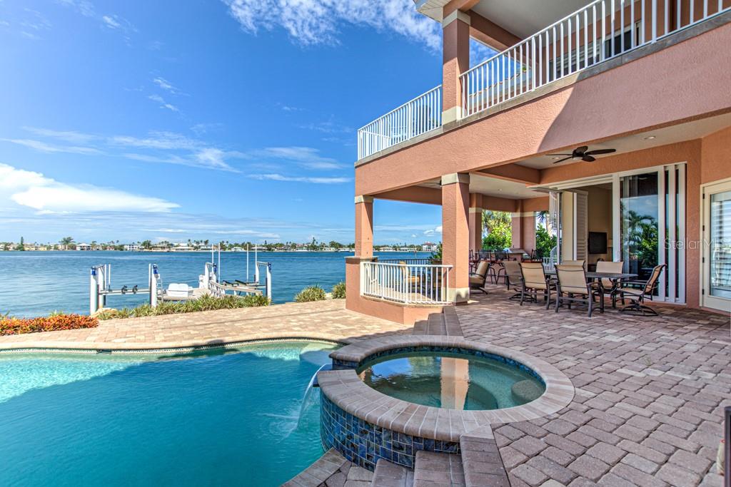 TIERRA VERDE - Residential