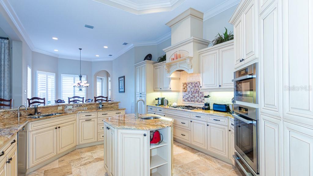 TIERRA VERDE - Residential