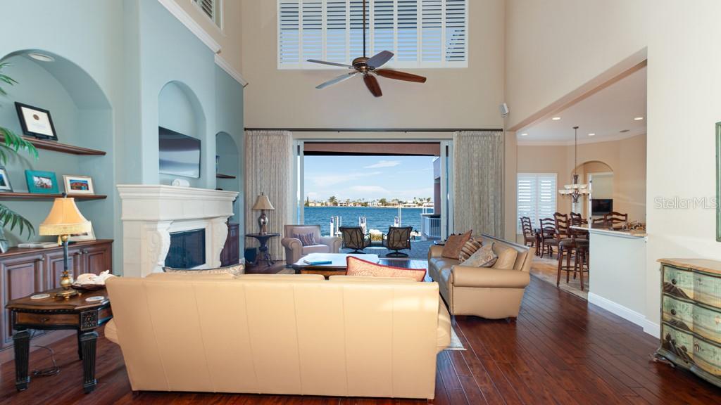 TIERRA VERDE - Residential