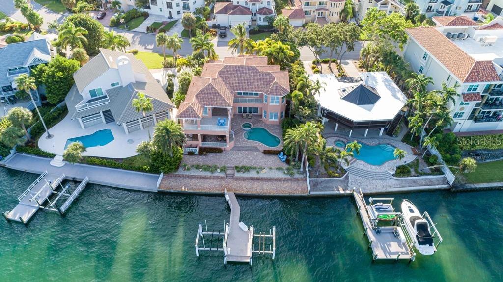 TIERRA VERDE - Residential