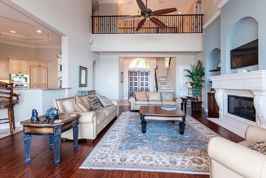 TIERRA VERDE - Residential