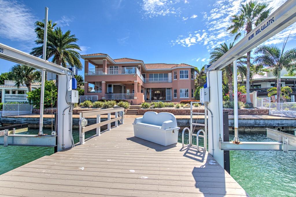 TIERRA VERDE - Residential