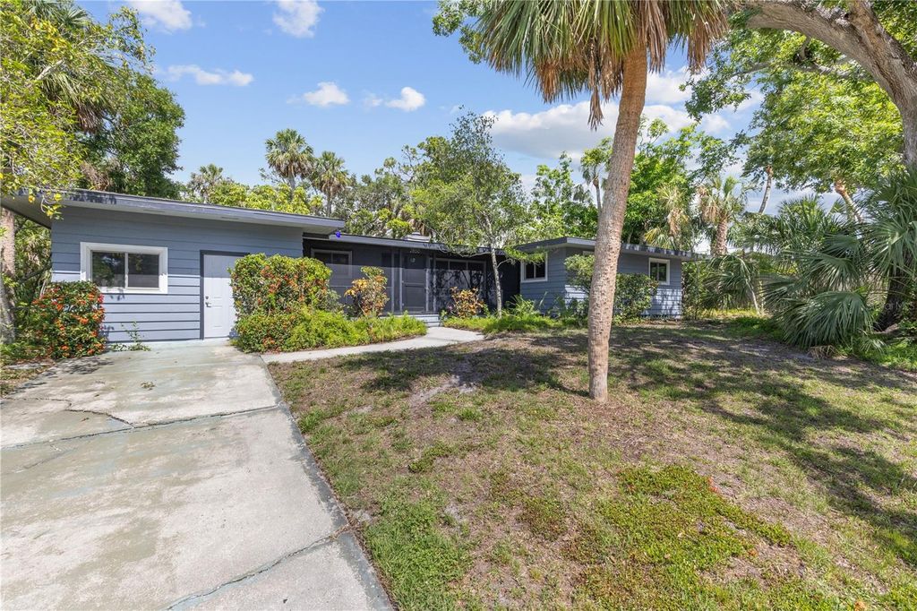 Photo of 2850 Bon Air Avenue, Sarasota, FL 34234 (MLS # A4656144)