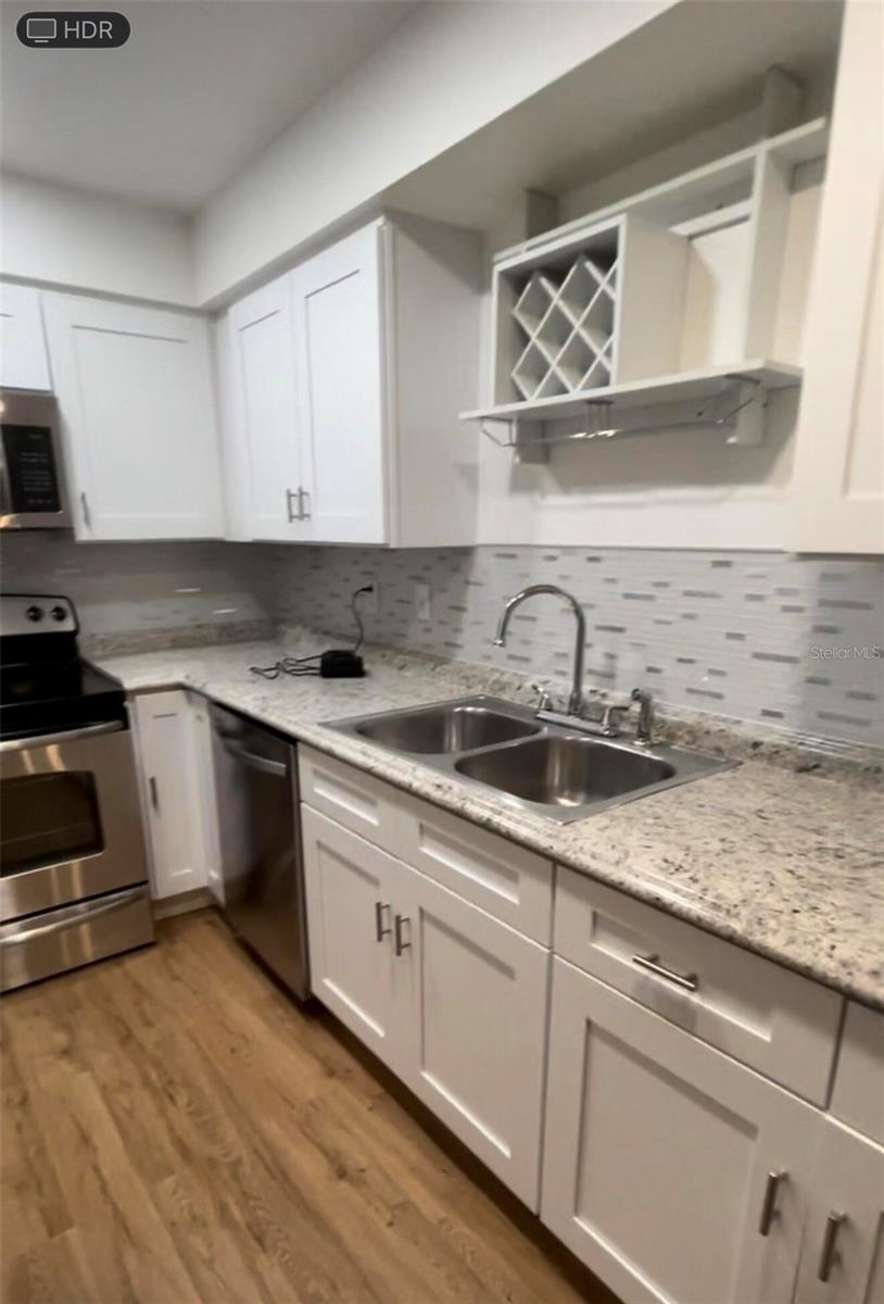 LAKE PADGETT ESTATES EAST - Residential