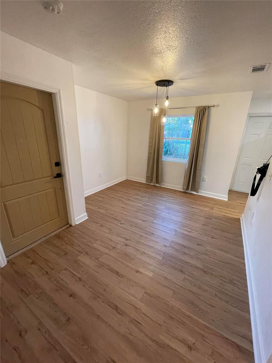 LAKE PADGETT ESTATES EAST - Residential
