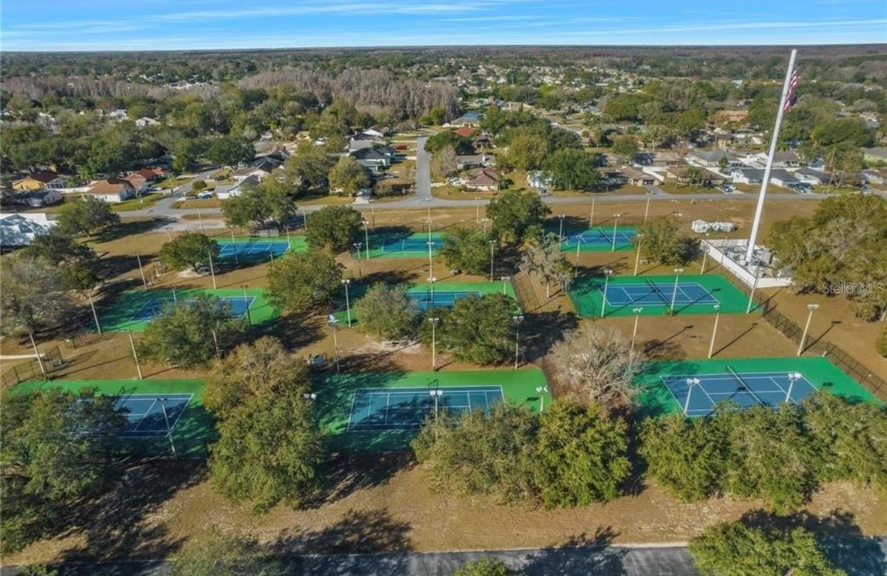 LAKE PADGETT ESTATES EAST - Residential