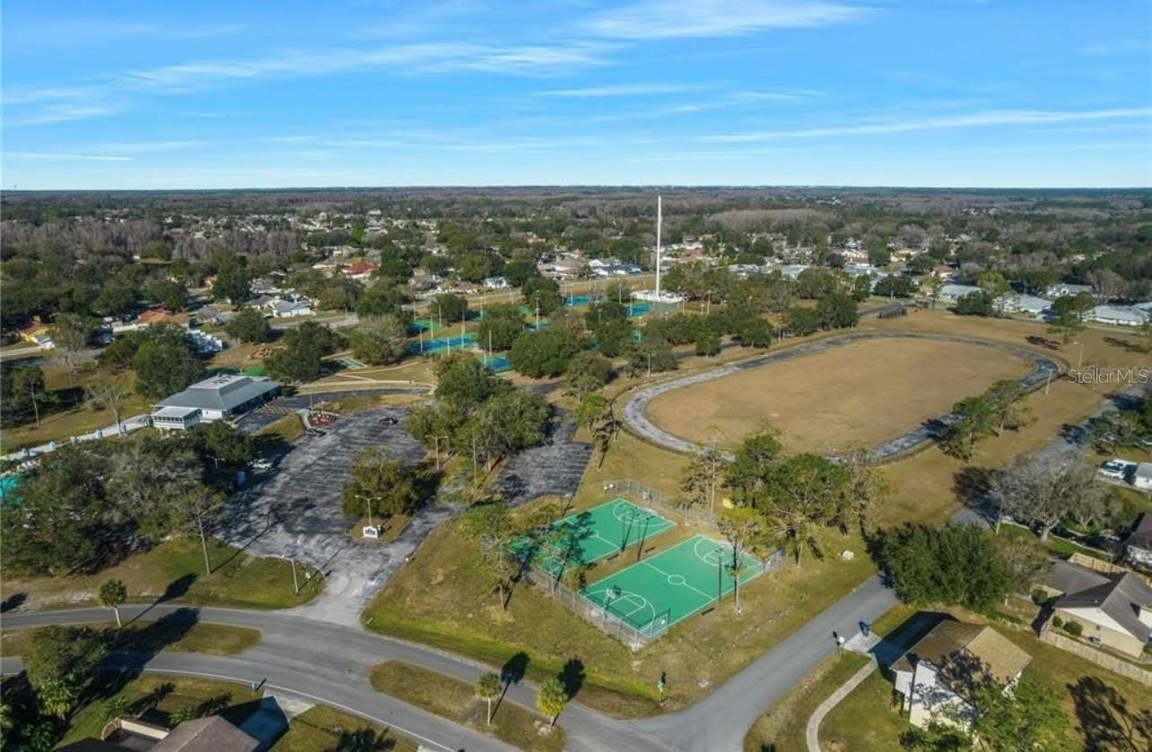 LAKE PADGETT ESTATES EAST - Residential