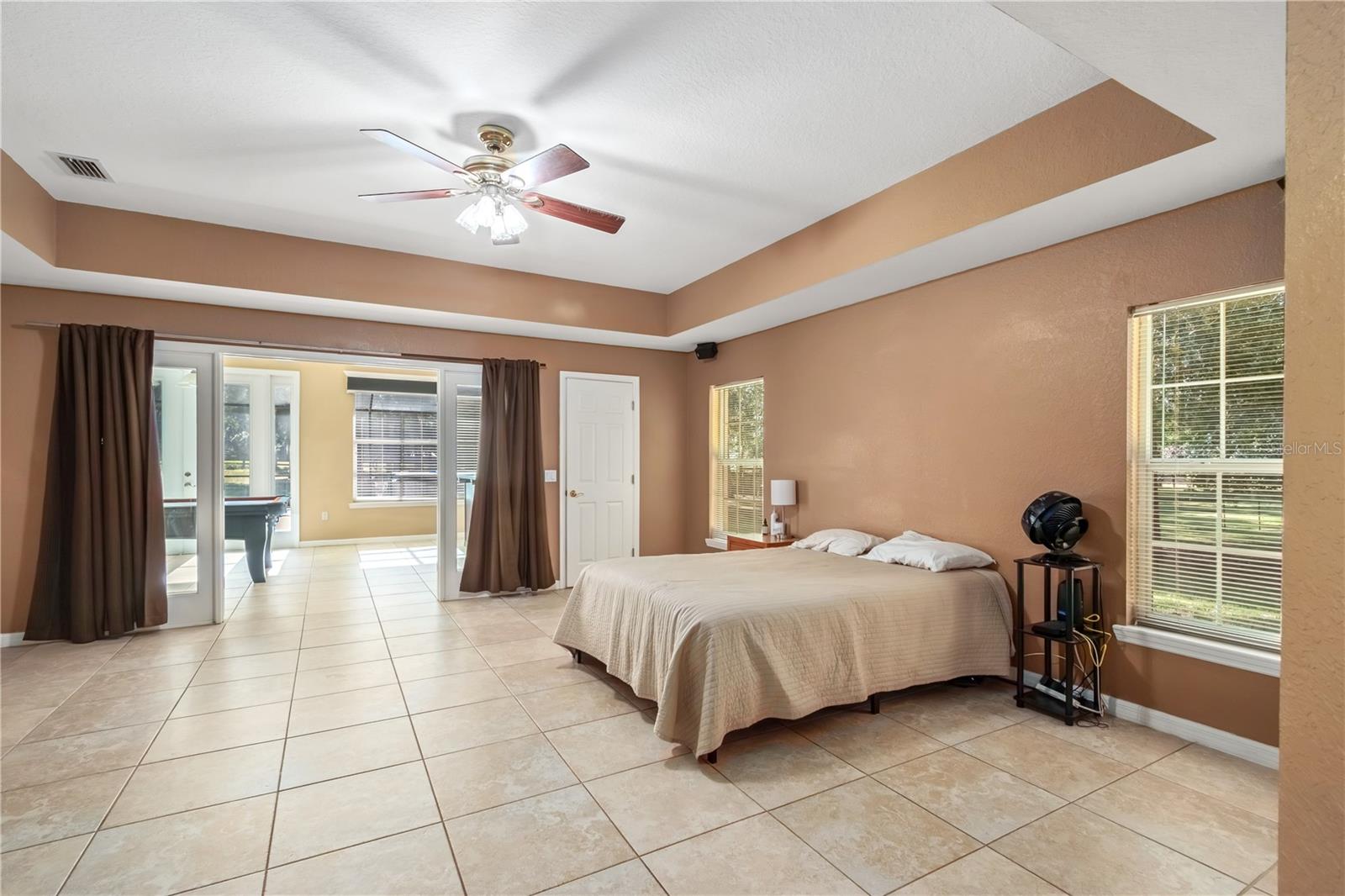 SUMMIT DOWNS - Residential