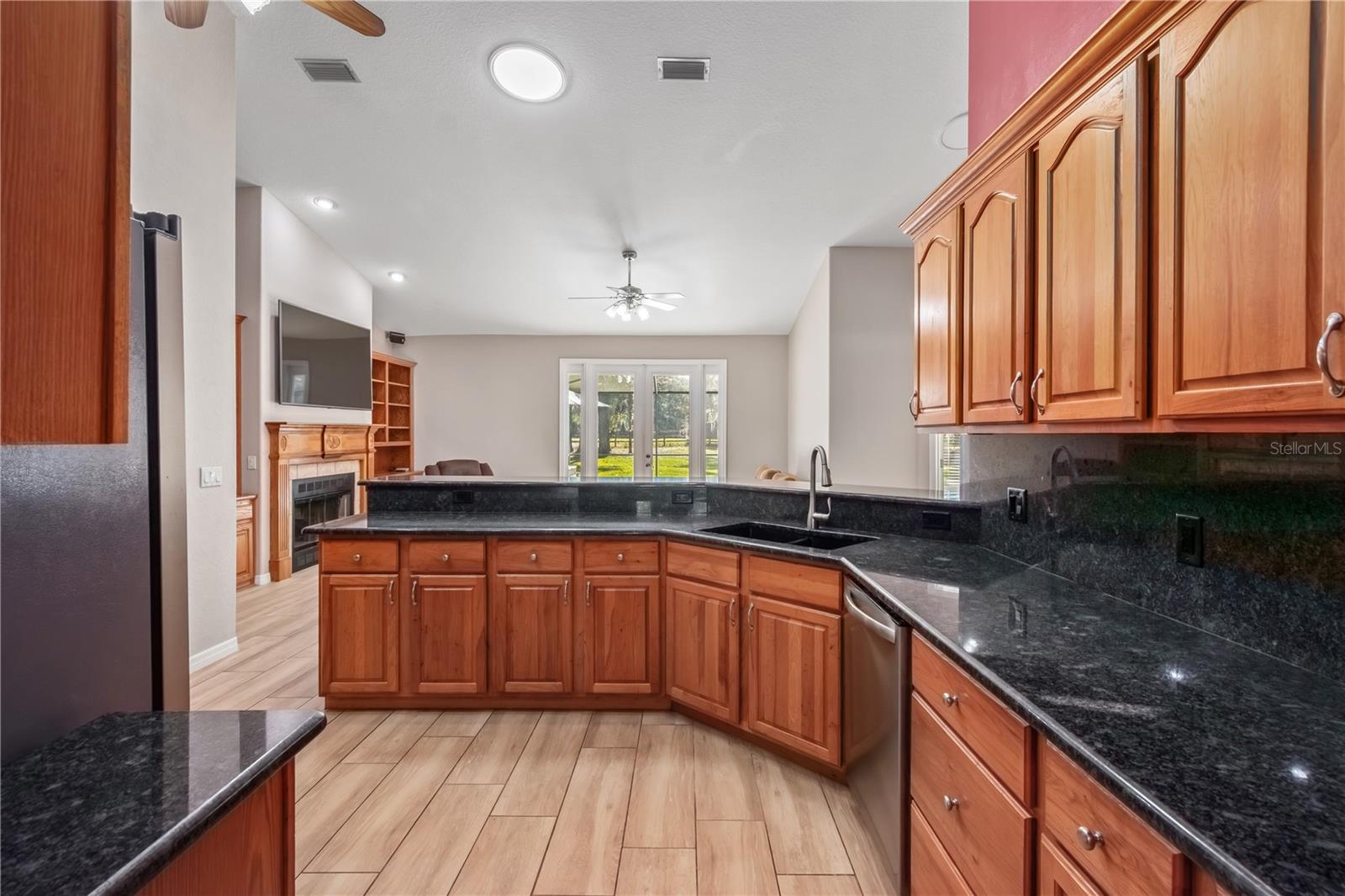 SUMMIT DOWNS - Residential