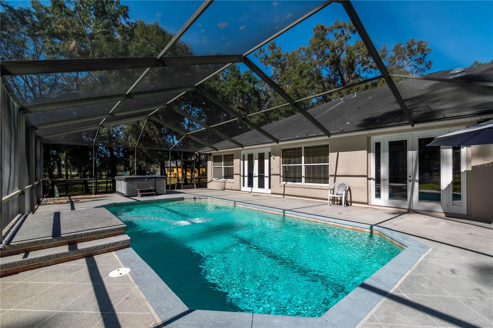 SUMMIT DOWNS - Residential