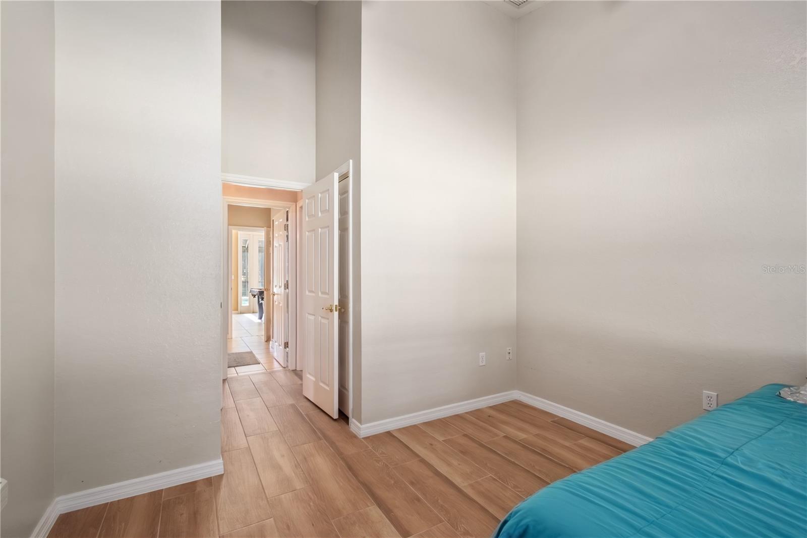 SUMMIT DOWNS - Residential