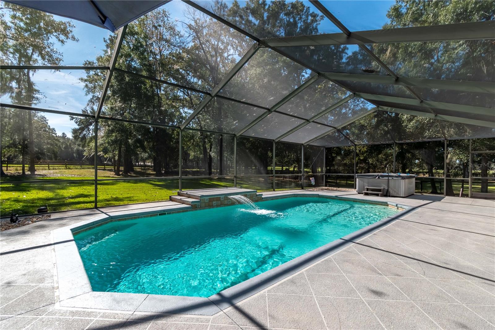 SUMMIT DOWNS - Residential