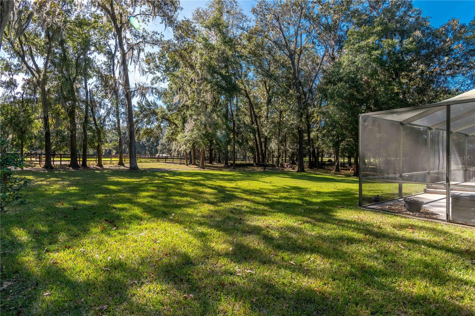 SUMMIT DOWNS - Residential