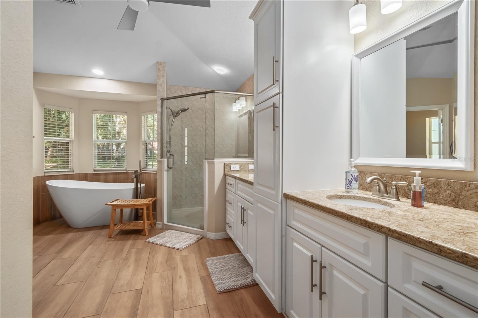 SUMMIT DOWNS - Residential