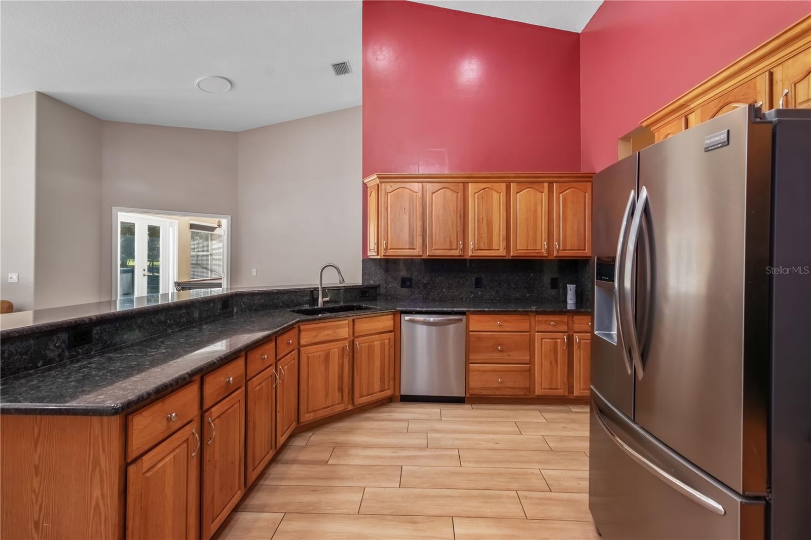 SUMMIT DOWNS - Residential