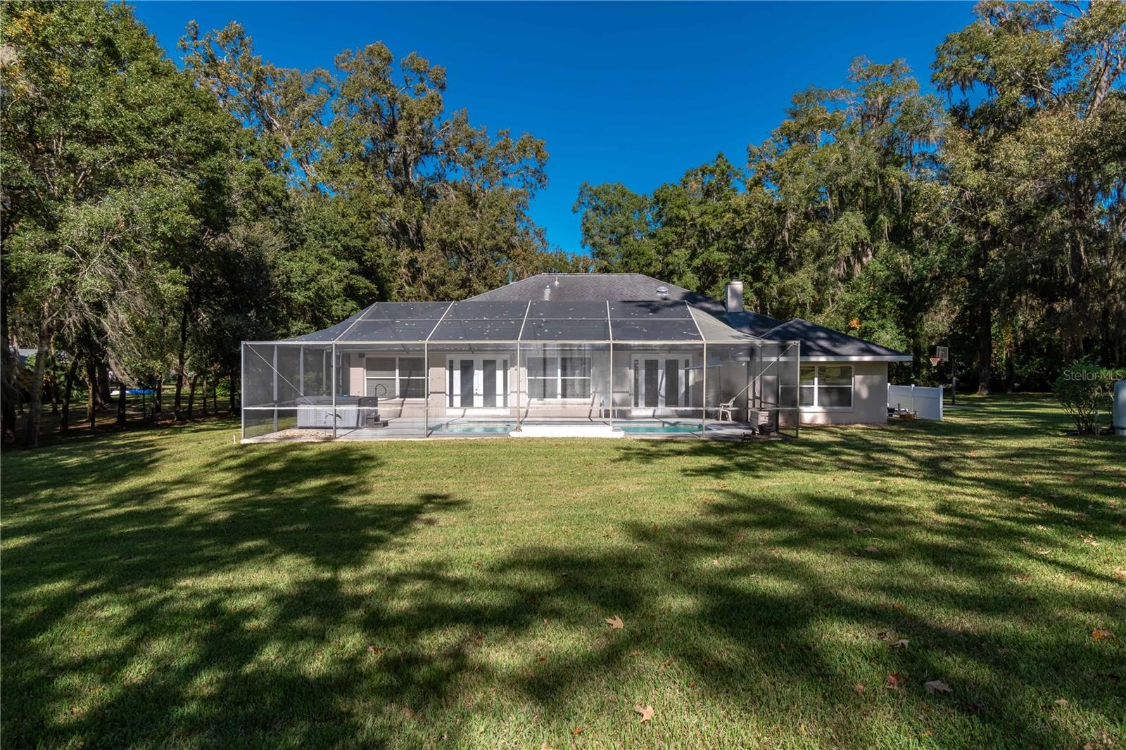 SUMMIT DOWNS - Residential