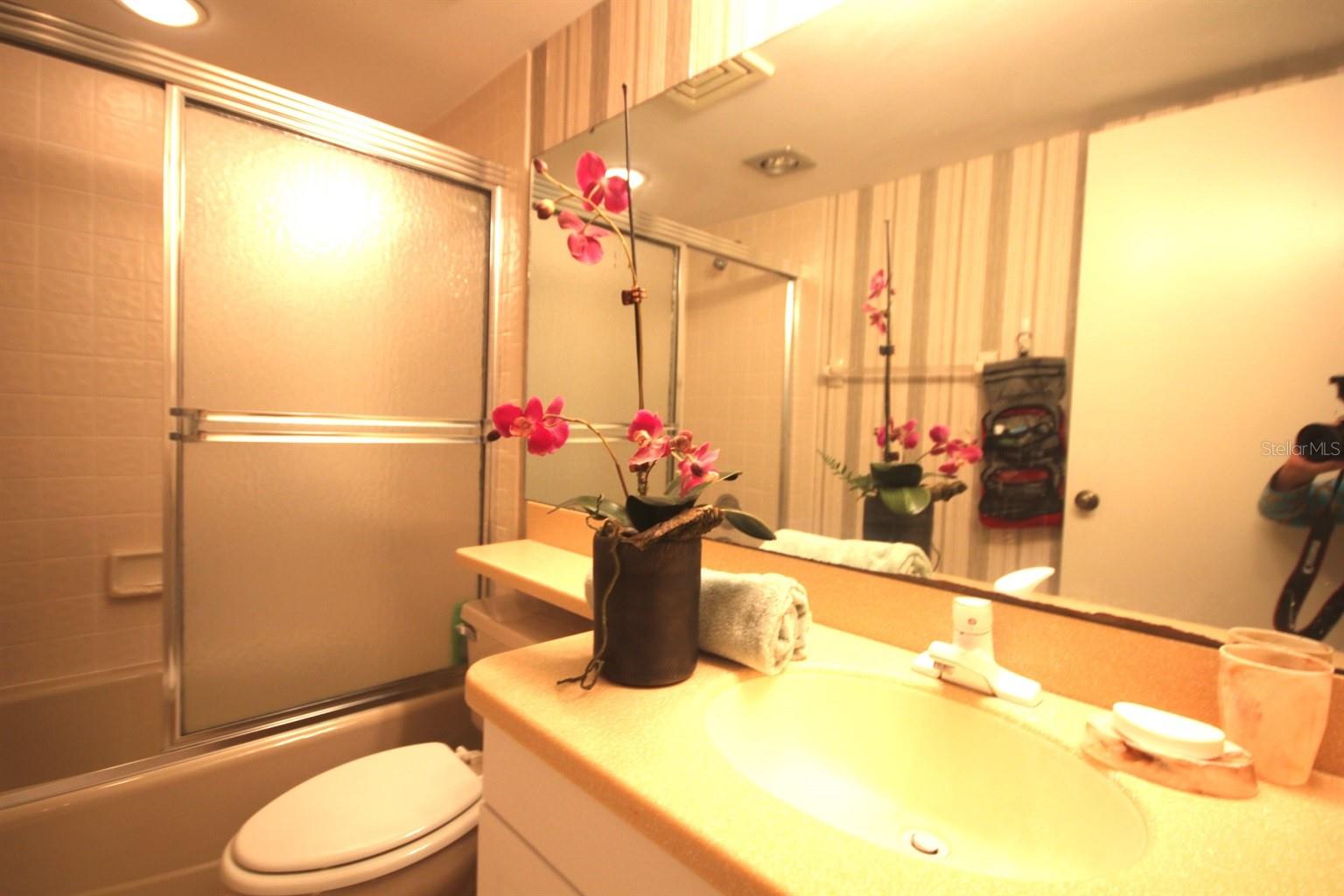 HARBOUR TOWNE - Residential Lease