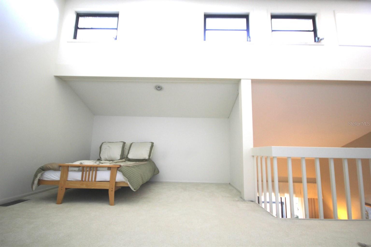 HARBOUR TOWNE - Residential Lease