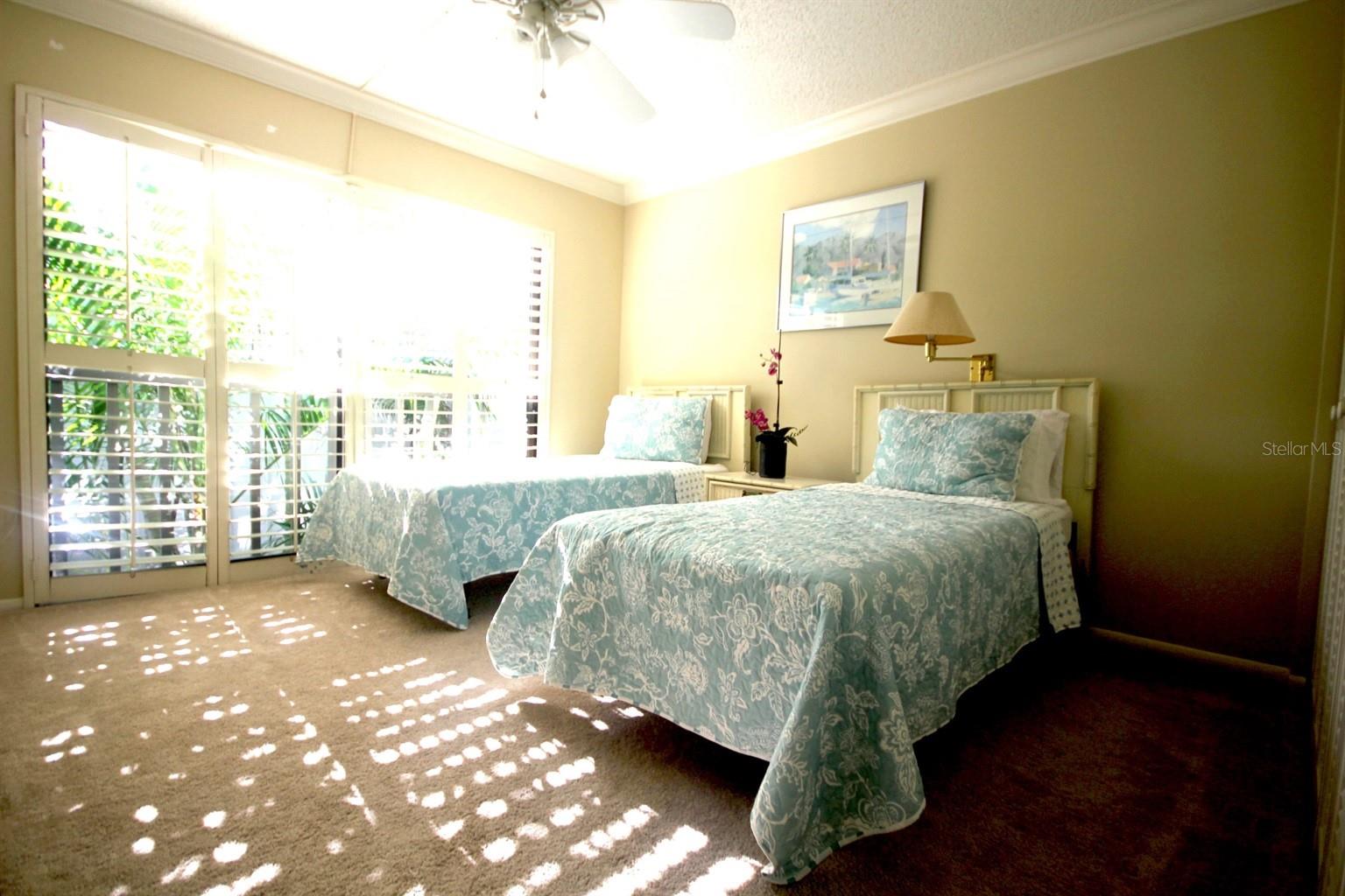 HARBOUR TOWNE - Residential Lease