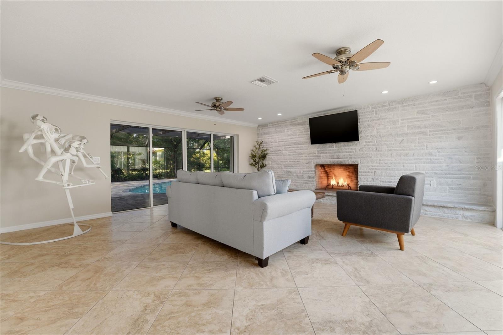 BLUE DOLPHIN ESTATES - Residential