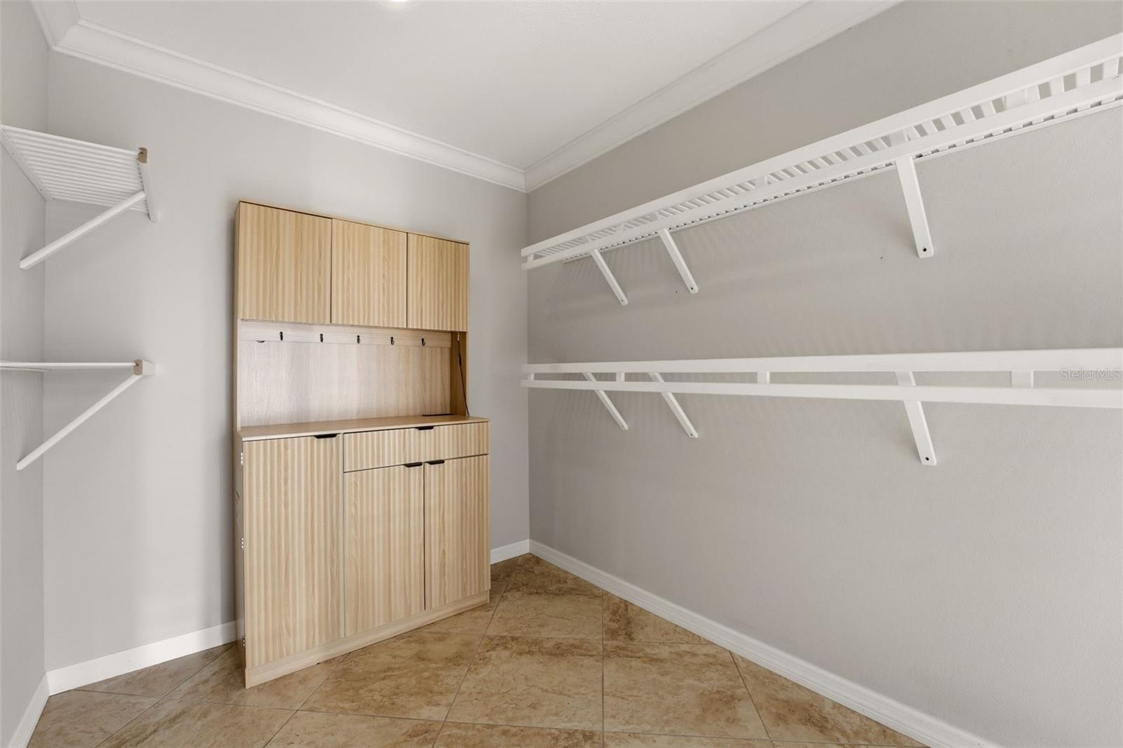BLUE DOLPHIN ESTATES - Residential
