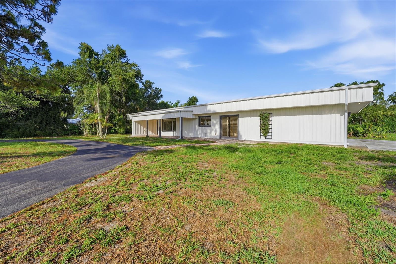 BLUE DOLPHIN ESTATES - Residential